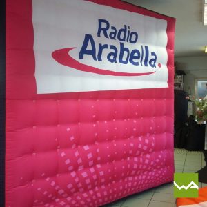 Aufblasbare Werbewand Radio Arabella