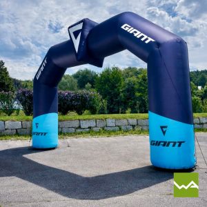 Aufblasbarer Werbebogen - GIANT