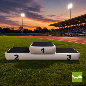 Aufblasbares Siegerpodest Abends im Stadion