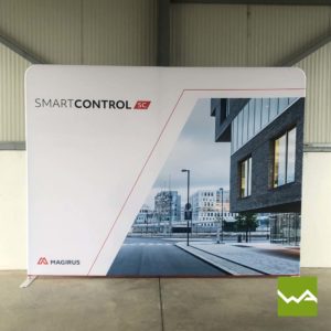 Werbewand mit Textilspannbezug Magirus Smart Control