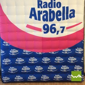 Aufblasbare Werbewand / Aufblasbarer Quader - Radio Arabella